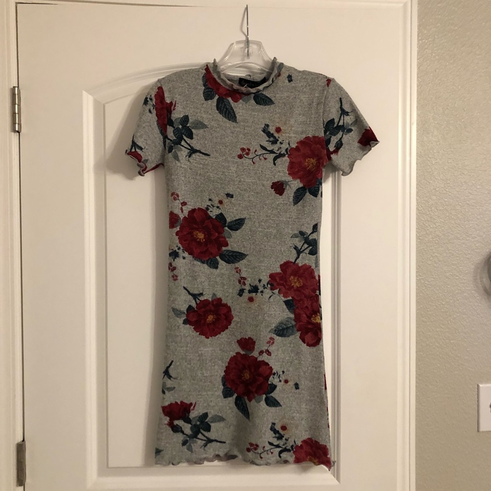 Fitted floral dress